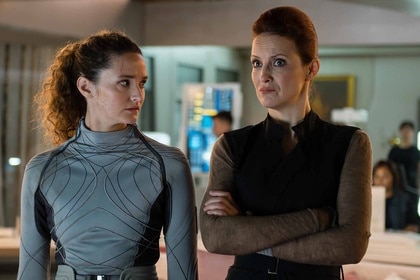 LT. Sharon Garnet (Christie Burke) and Evelyn Maddox (Jelena Stupljanin) talk to each other on The Ark Season 2.