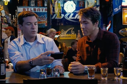 Jason Bateman and Ryan Reynolds in The Change-Up (2011)